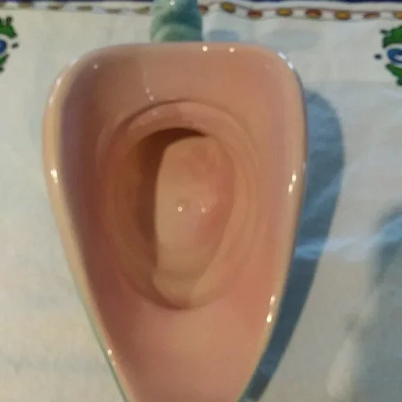 Vintage Regal Hull Pottery cornucopia vase/planter - Picture 3 of 11